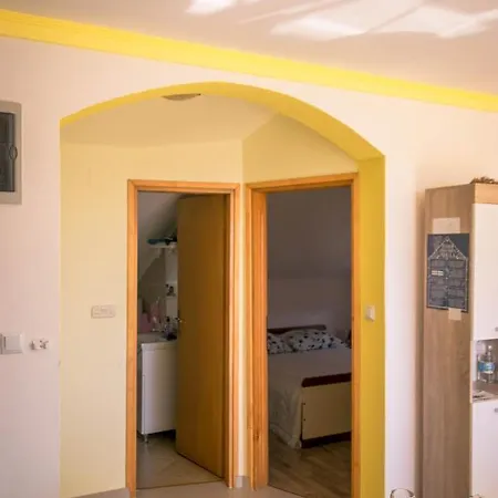 Elza Apartment *