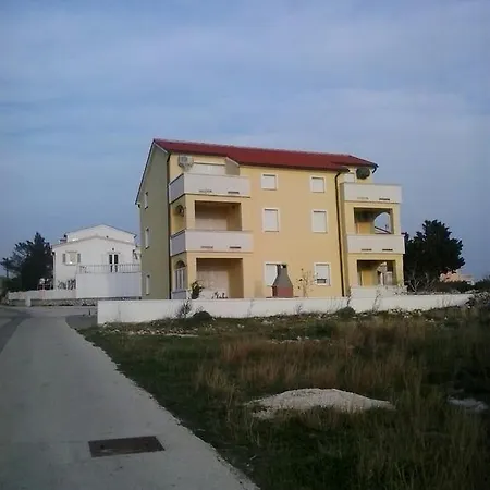 Appartement Elza Povljana