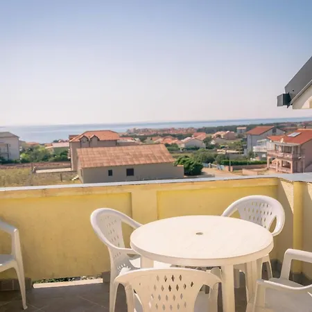 Elza Apartamento Povljana